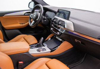 Подержанный автомобиль BMW X4 2019 года (10 фото)