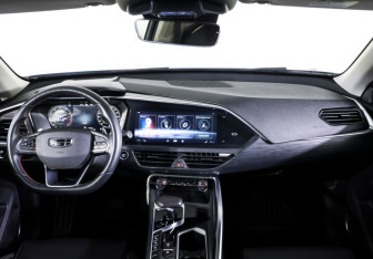 Подержанный автомобиль Geely Tugella 2022 года (13 фото)