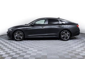 Подержанный автомобиль Kia K5 2021 года (8 фото)