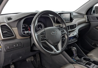Подержанный автомобиль Hyundai Tucson 2020 года (15 фото)