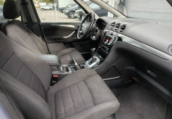 Подержанный автомобиль Ford S-MAX 2012 года (10 фото)