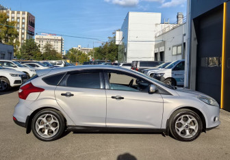 Подержанный автомобиль Ford Focus Hatchback 2012 года (4 фото)