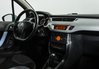 Подержанный автомобиль Citroen C3 Hatchback 2010 года (9 фото)