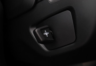 Подержанный автомобиль BMW X5 2020 года (16 фото)