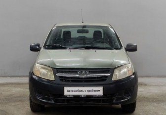 Подержанный автомобиль LADA (ВАЗ) Granta Sedan 2013 года (2 фото)
