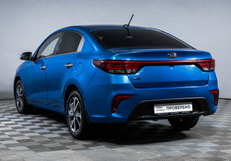 Подержанный автомобиль Kia Rio Sedan 2018 года (7 фото)