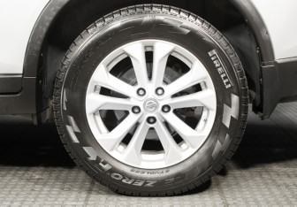 Подержанный автомобиль Nissan X-Trail 2015 года (19 фото)