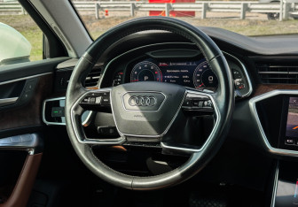 Подержанный автомобиль Audi A6 Sedan 2020 года (14 фото)