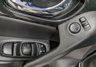 Подержанный автомобиль Nissan X-Trail 2018 года (12 фото)