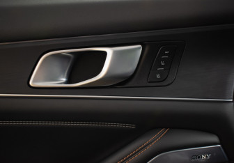 Подержанный автомобиль Changan UNI-K 2024 года (17 фото)