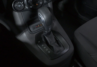 Подержанный автомобиль Ford Fiesta Hatchback 2016 года (12 фото)