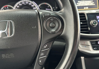 Подержанный автомобиль Honda Accord Sedan 2013 года (17 фото)