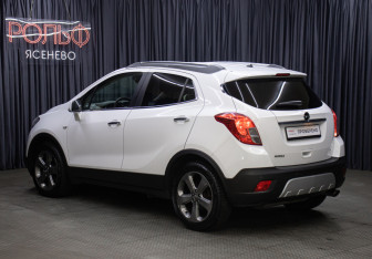 Подержанный автомобиль Opel Mokka 2013 года (7 фото)