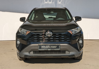 Подержанный автомобиль Toyota RAV4 2022 года (22 фото)