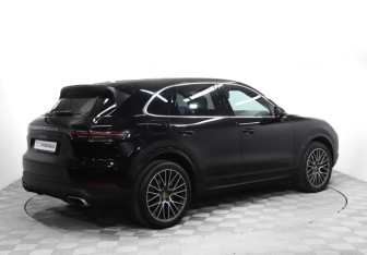 Подержанный автомобиль Porsche Cayenne 2020 года (5 фото)