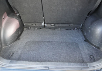 Подержанный автомобиль Suzuki Grand Vitara 2007 года (9 фото)