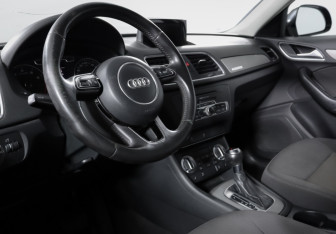 Подержанный автомобиль Audi Q3 2013 года (14 фото)