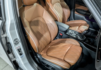 Подержанный автомобиль MINI Clubman Wagon 2022 года (23 фото)