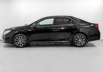 Подержанный автомобиль Toyota Camry Sedan 2014 года (8 фото)