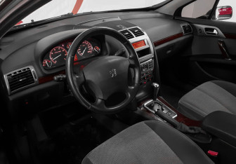 Подержанный автомобиль Peugeot 407 Sedan 2006 года (7 фото)