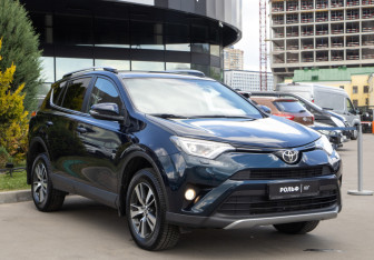 Подержанный автомобиль Toyota RAV4 2019 года (2 фото)