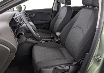 Подержанный автомобиль SEAT Leon Hatchback 2013 года (20 фото)