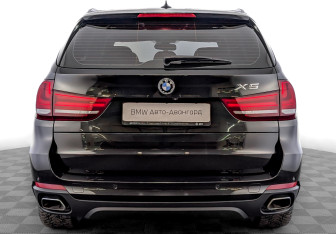 Подержанный автомобиль BMW X5 2017 года (6 фото)