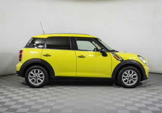 Подержанный автомобиль MINI Countryman 2012 года (4 фото)