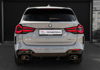 Подержанный автомобиль BMW X3 2023 года (5 фото)