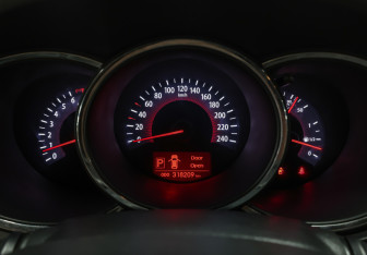 Подержанный автомобиль Kia Sorento 2010 года (13 фото)