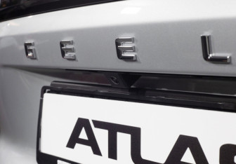 Новый Geely Atlas 2025 (14 фото)