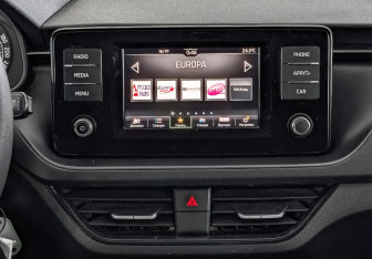 Подержанный автомобиль Skoda Rapid Liftback 2021 года (17 фото)