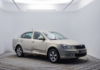 Подержанный автомобиль Mitsubishi Pajero Sport 2020 года (3 фото)