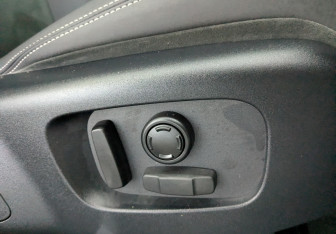 Подержанный автомобиль Land Rover Range Rover Velar 2020 года (30 фото)