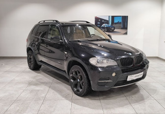 Подержанный автомобиль BMW X5 2011 года (3 фото)