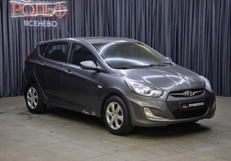 Подержанный автомобиль Hyundai Solaris Hatchback 2012 года (3 фото)
