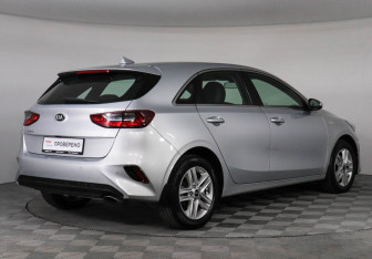 Подержанный автомобиль Kia Ceed Hatchback 2019 года (5 фото)