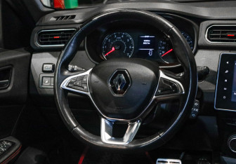 Подержанный автомобиль Renault Arkana 2021 года (12 фото)