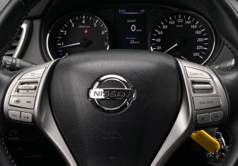 Подержанный автомобиль Nissan Qashqai 2016 года (15 фото)