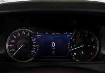 Подержанный автомобиль Land Rover Range Rover Velar 2022 года (11 фото)