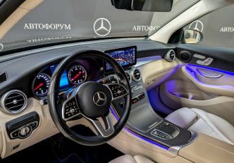 Подержанный автомобиль Mercedes-Benz GLC Coupe 2021 года (16 фото)