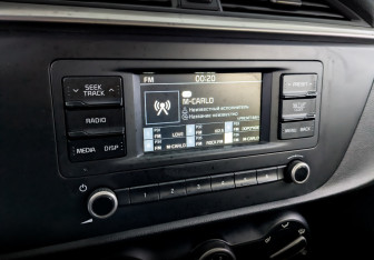 Подержанный автомобиль Kia Rio Hatchback 2021 года (25 фото)