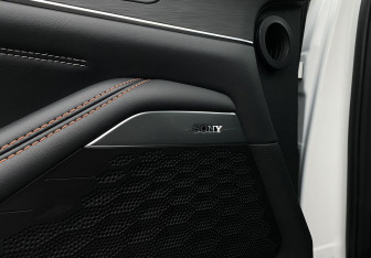 Подержанный автомобиль Changan UNI-K 2022 года (24 фото)