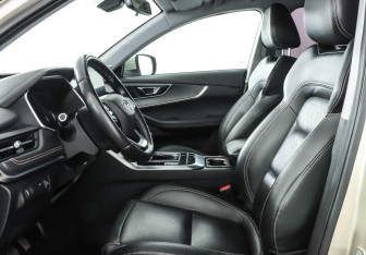 Подержанный автомобиль Chery Tiggo 8 2020 года (7 фото)