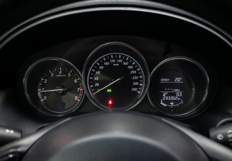 Подержанный автомобиль Mazda CX-5 2013 года (11 фото)