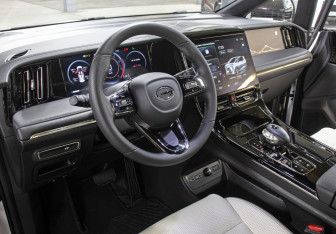 Подержанный автомобиль GAC M8 2024 года (16 фото)