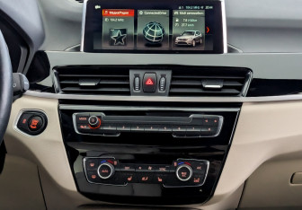 Подержанный автомобиль BMW X1 2022 года (15 фото)