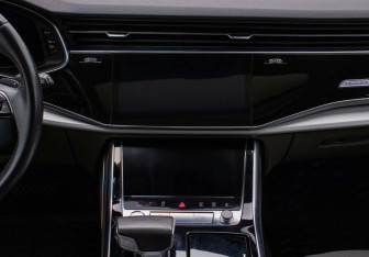 Подержанный автомобиль Audi Q8 2019 года (14 фото)