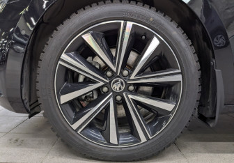 Подержанный автомобиль Skoda Superb Liftback 2025 года (12 фото)