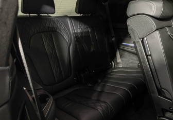 Подержанный автомобиль BMW X7 2020 года (17 фото)